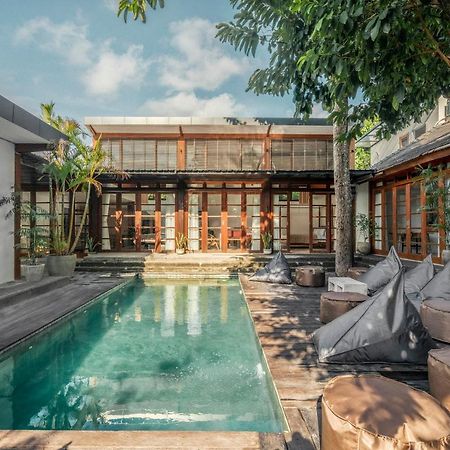Apartamento Batu Belig Living Managed By Cpm Bali Seminyak Exterior foto
