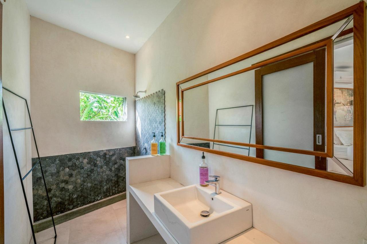Apartamento Batu Belig Living Managed By Cpm Bali Seminyak Exterior foto