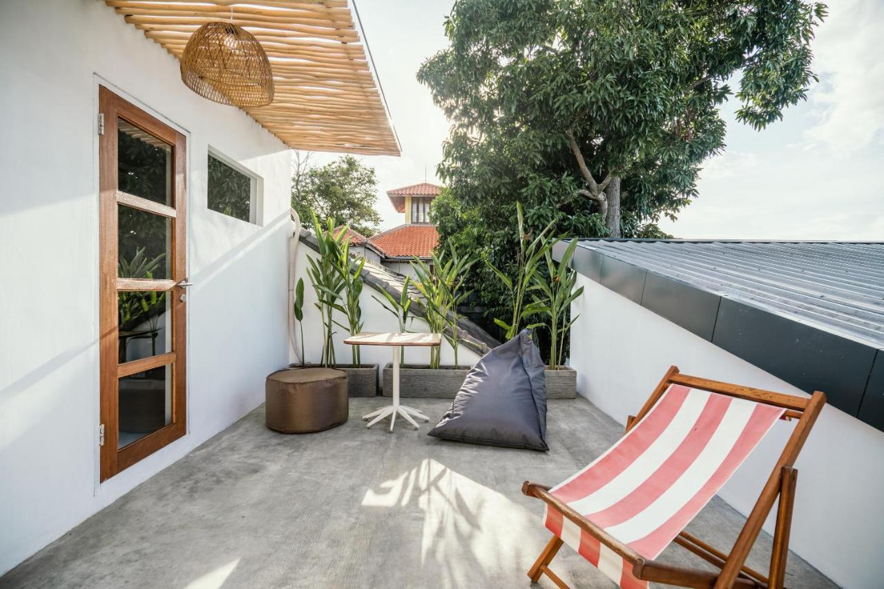Apartamento Batu Belig Living Managed By Cpm Bali Seminyak Exterior foto