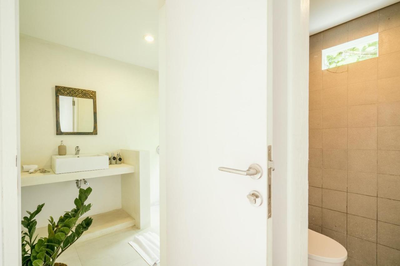 Apartamento Batu Belig Living Managed By Cpm Bali Seminyak Exterior foto