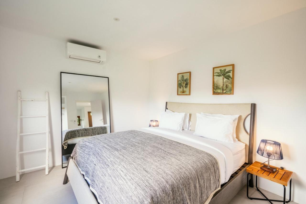 Apartamento Batu Belig Living Managed By Cpm Bali Seminyak Exterior foto